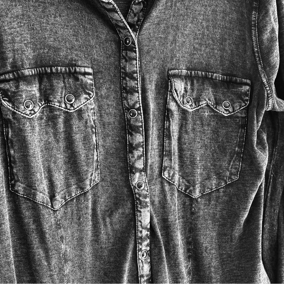 Calvin Klein Jeans Women's Black Faux Denim Shirt SZ M - Picture 4 of 8